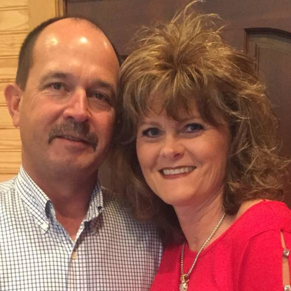 Meet your Posher, Sandee - Picture 1 of 1